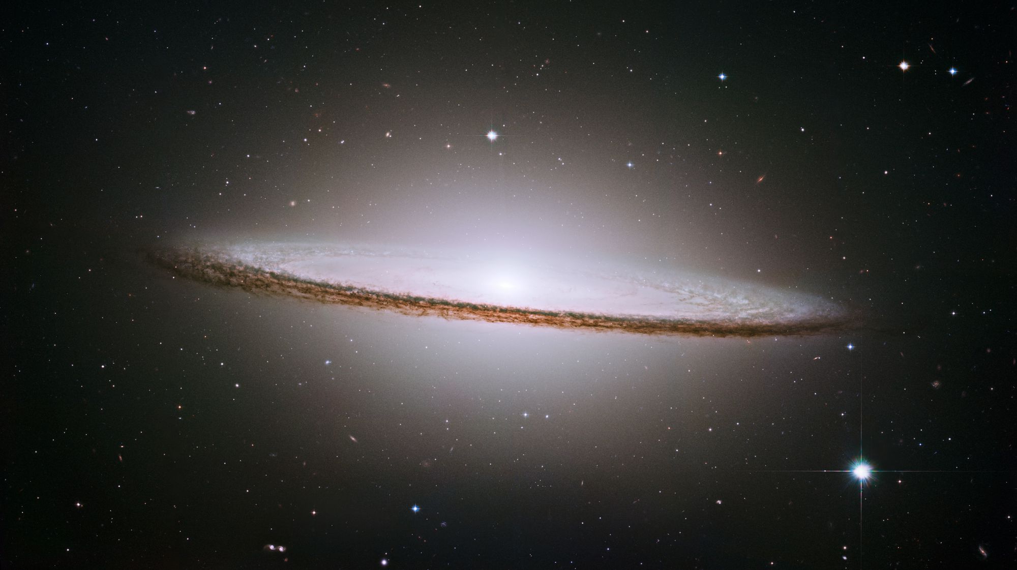 Picture of the Sombrero Galaxy by Hubble